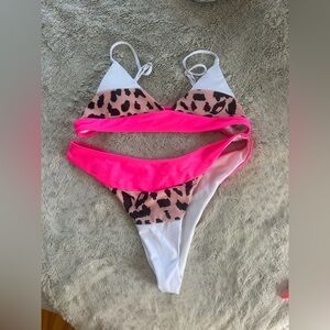 Women’s bathing suit set